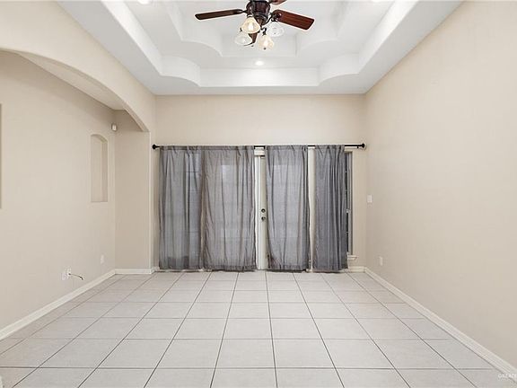 3rd image of 4004 Fir Ave
