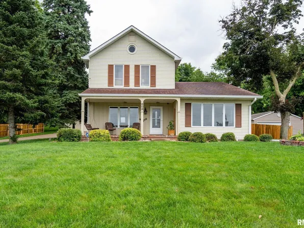608 S Main St, Port Byron, IL 61275