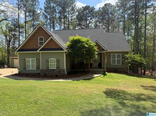 156 Moonbrook Dr, Dadeville, AL 36853