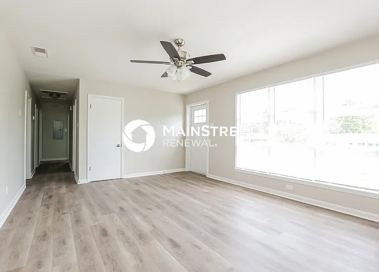 104 Oak Dr — Photo 3
