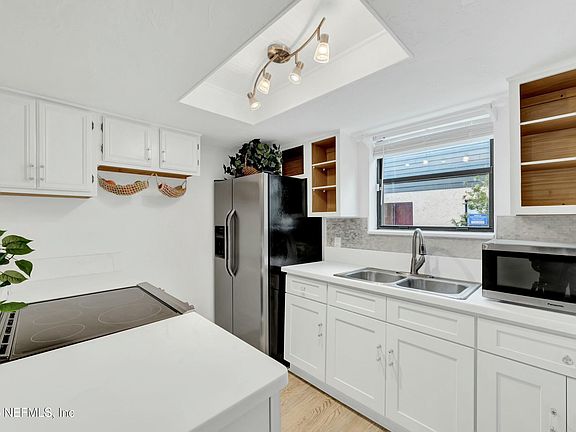 4th image of 5568 GREATPINE Lane S