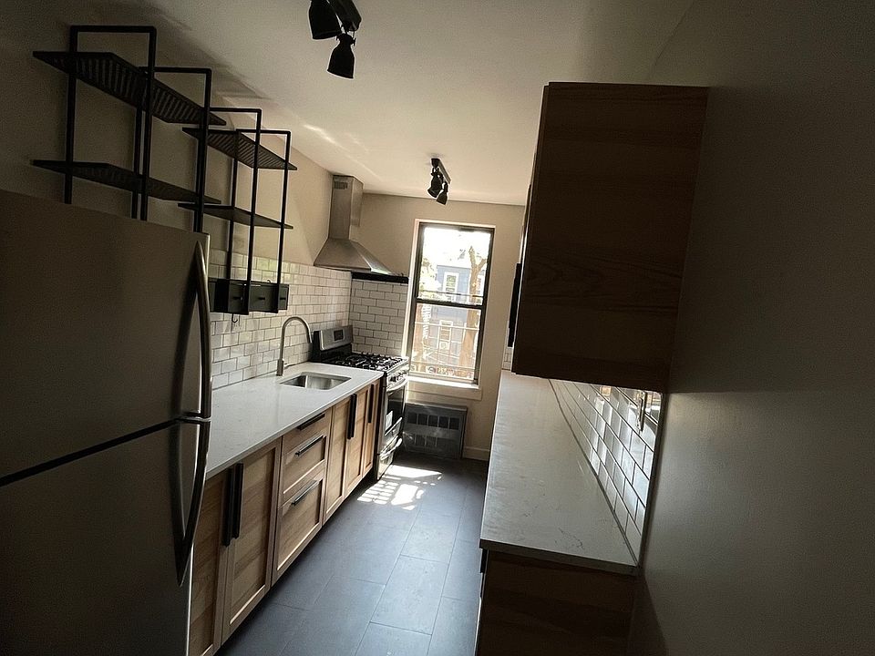 1st image of 4141 51st St APT 3L