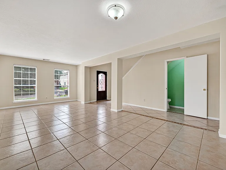 16102 Flatridge Ct — Photo 6