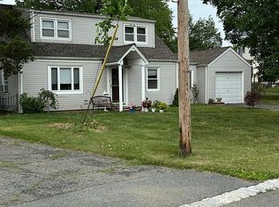 4 Lynn Pl, Pompton Plains, NJ 07444