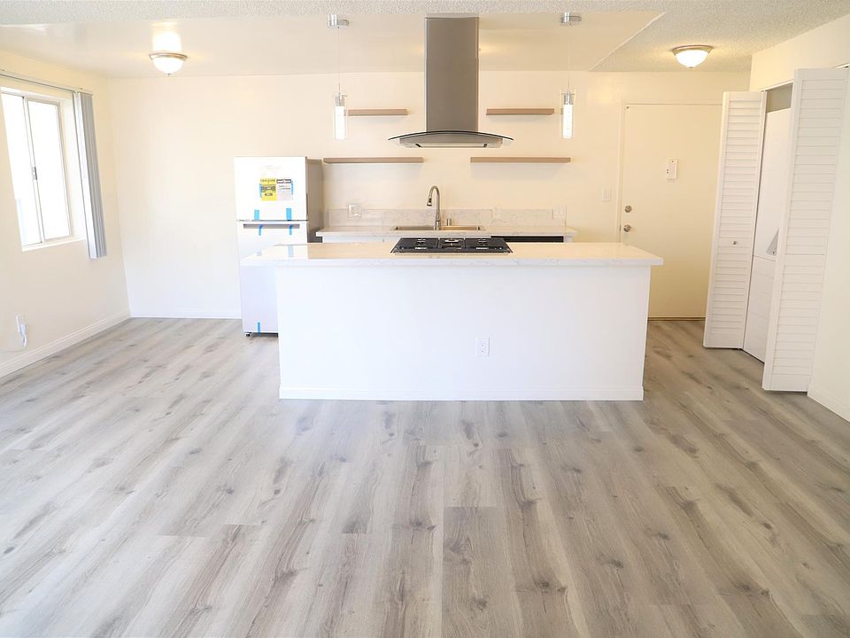 1st image of 1706 Granville Ave #7