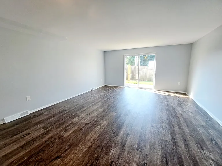 118 Elmur Dr #407 — Photo 9