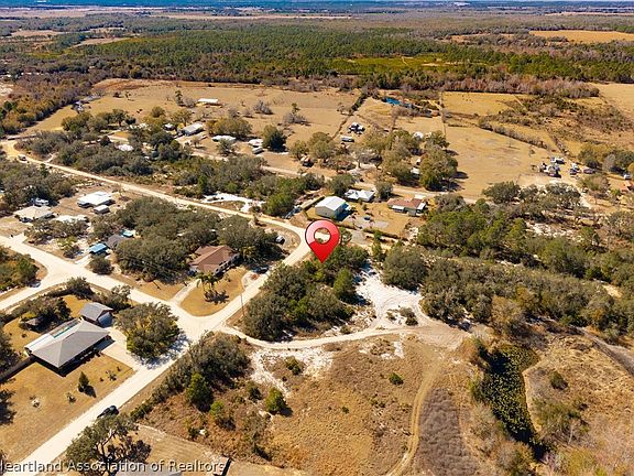 5th image of 2950 N Lancaster Rd