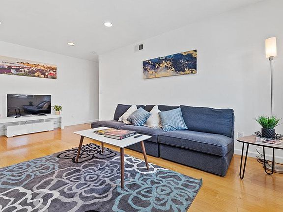 3rd image of 1480 42nd Ave APT 4