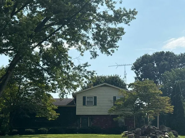 5904 Nella Ave NW, North Canton, OH 44720