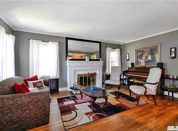 4th image of 117 Foster Ave