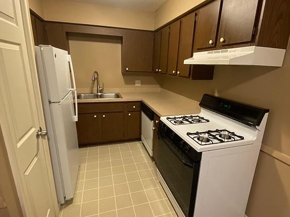 3rd image of 7110 Van Dorn St APT 88