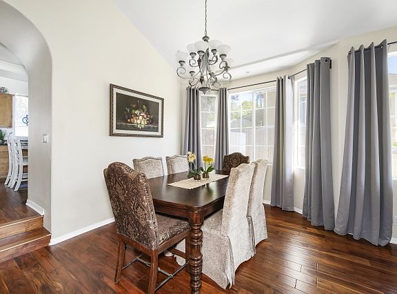5th image of 10244 Oro Vista Ave