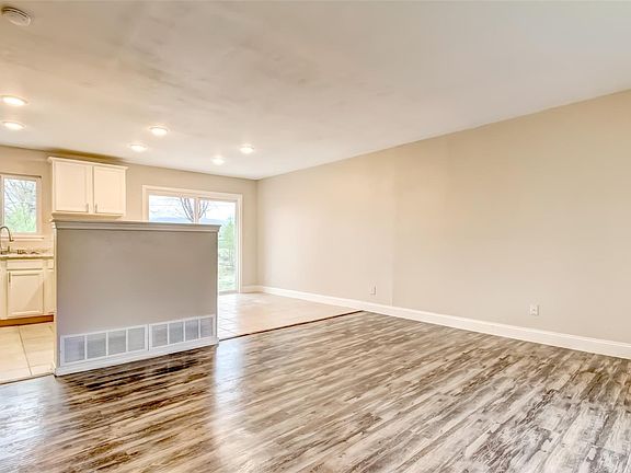 5th image of 2180 Fernwood Dr