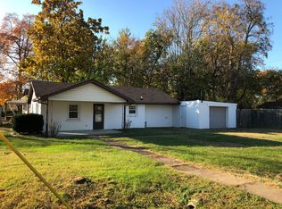 2144 E Riverside Dr, Evansville, IN