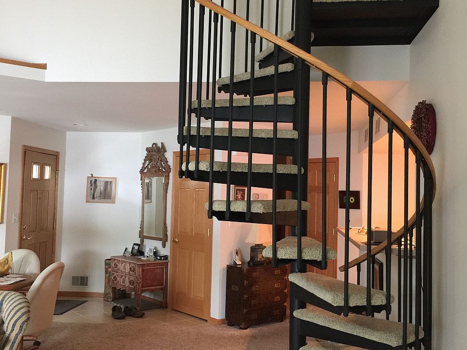 2nd image of 314 Navy St #M