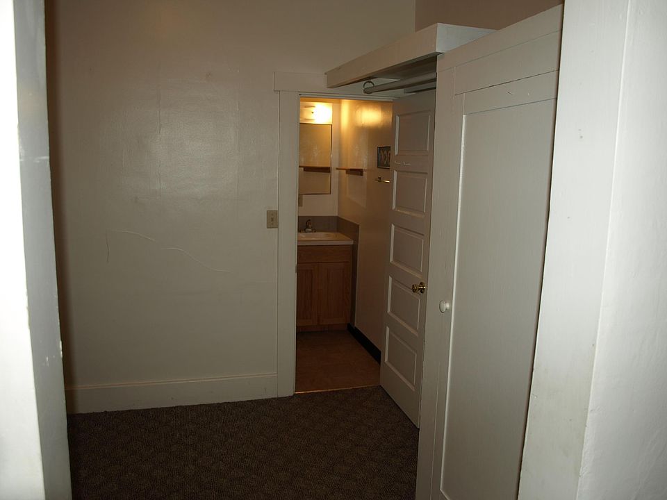 2nd image of 413 Front St #208