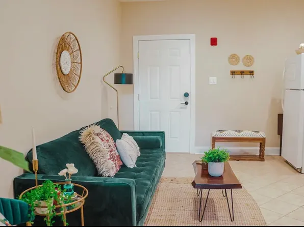 662 Bleecker St, Utica, NY