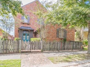 111 Woodsboro Dr, Lafayette, LA 70508