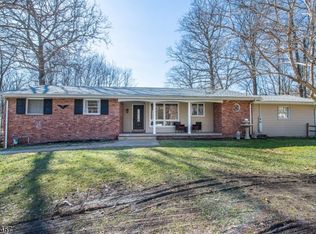 16 Mill St, Branchville, NJ 07826