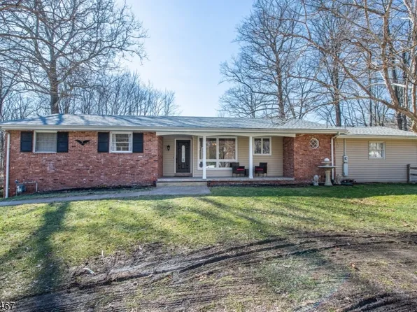 16 Mill St, Branchville Boro, NJ 07826