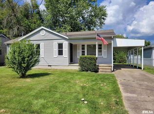 1704 W Walnut St, Marion, IL 62959