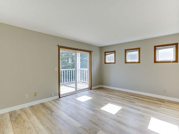 2nd image of 3118-2 4th St SE