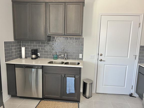 3rd image of 8912 Apogee Blvd #B