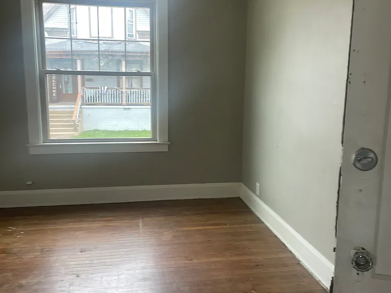54 Lynwood Ave #1 — Photo 2
