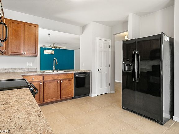 4th image of 2606 Manzilla Ln