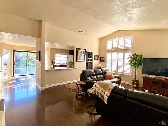 4th image of 6128 Vanden Road