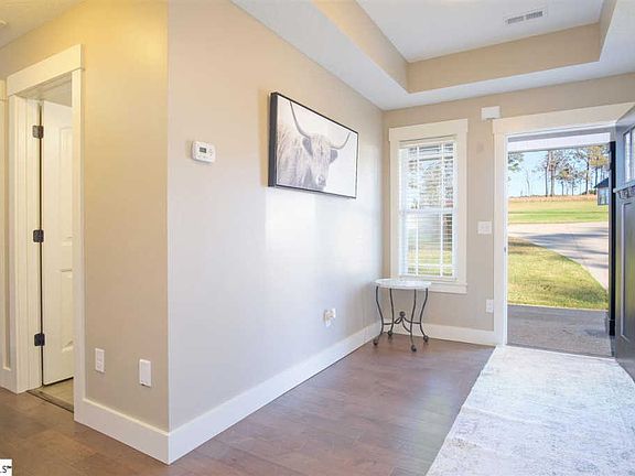 4th image of 302 Hallie Olivia Dr