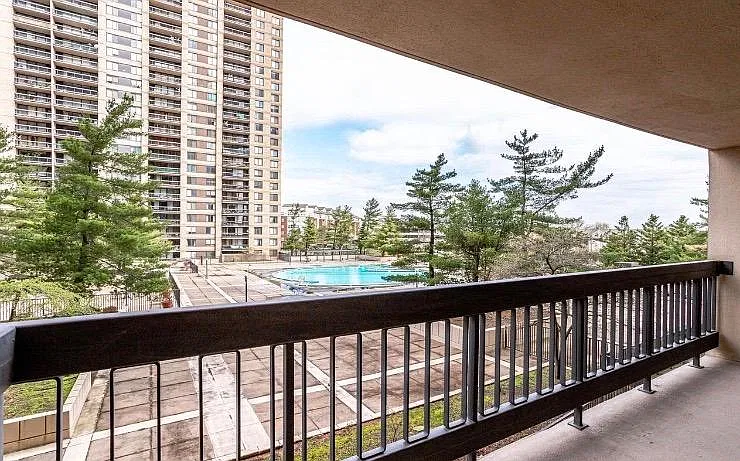 3705 S George Mason Dr #303S