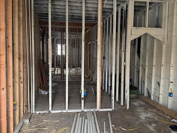 4th image of 737 N 63rd St