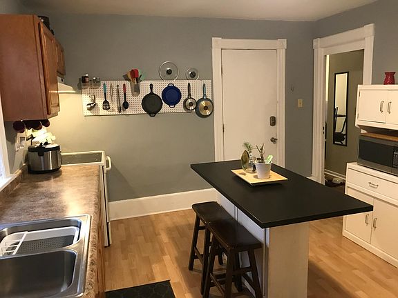 4th image of 712 Monroe Ave #1