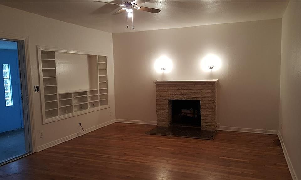 1st image of 2130 Skyline Dr