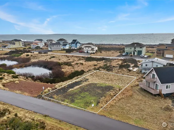 463 Sea View Street SW, Ocean Shores, WA 98569