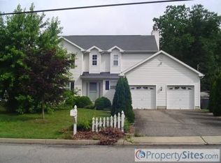 200 Neptune Dr, Manahawkin, NJ 08050