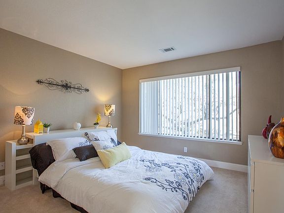 5th image of 5045 Grey Feather Cir