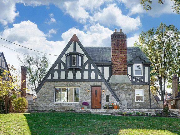 2nd image of 2543 Briarcliffe Ave