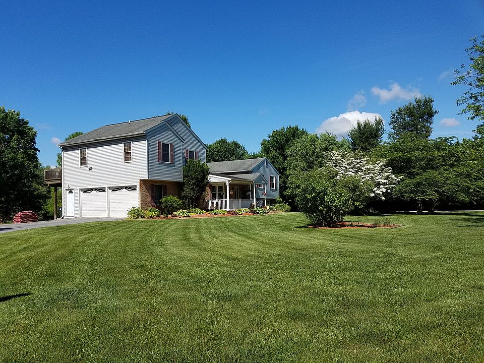 2nd image of 3200 Jeffrey Lori Dr