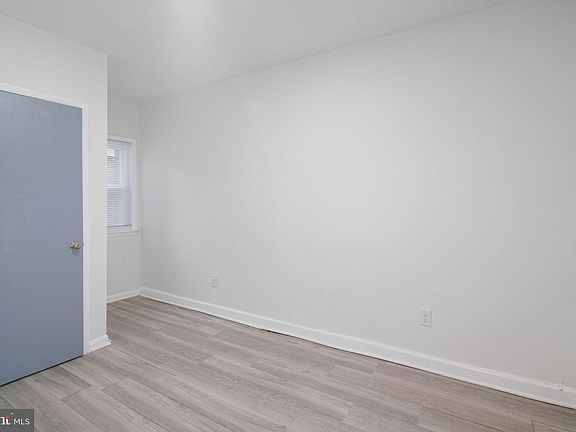 5th image of 894 N 42nd St