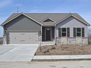 512 W 5th St, Saint Jacob, IL 62281