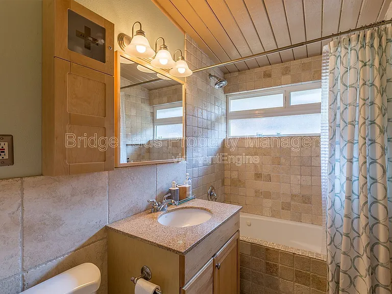 132 Riviera Dr — Photo 21