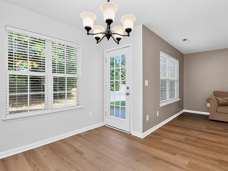 3094 Des Prez Ave — Photo 25
