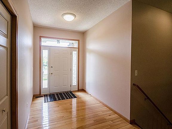 4th image of 656 Breconshire Dr