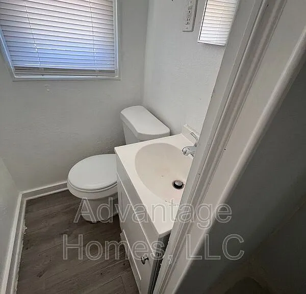 1015 N Scott Ave #108-5 — Photo 17