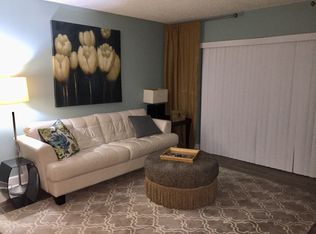 3402 Gardens East Dr #9, Palm Beach Gardens, FL 33410