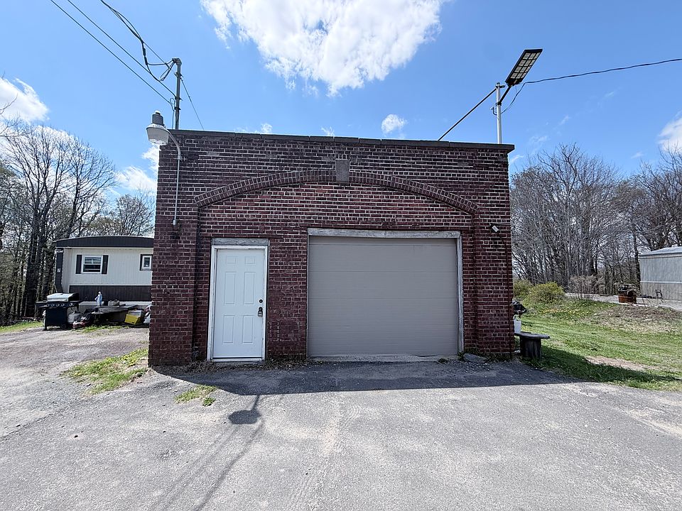 2nd image of 187-199 Old Loomis Rd #A