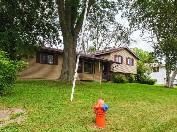 215 W 2nd St, Cambria, WI 53923