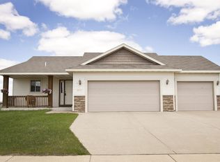6625 Black Spruce St, Saint Cloud, MN 56303
